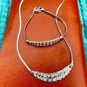 Curvy Silver Rhinestone Necklace Set